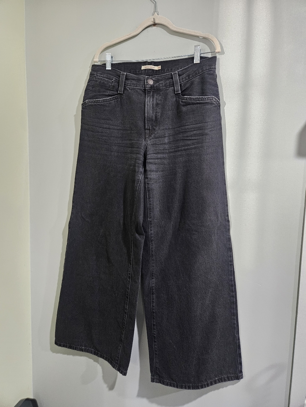Levi's Washed Black Wide-Leg Flare Jeans - Picture 6 of 7